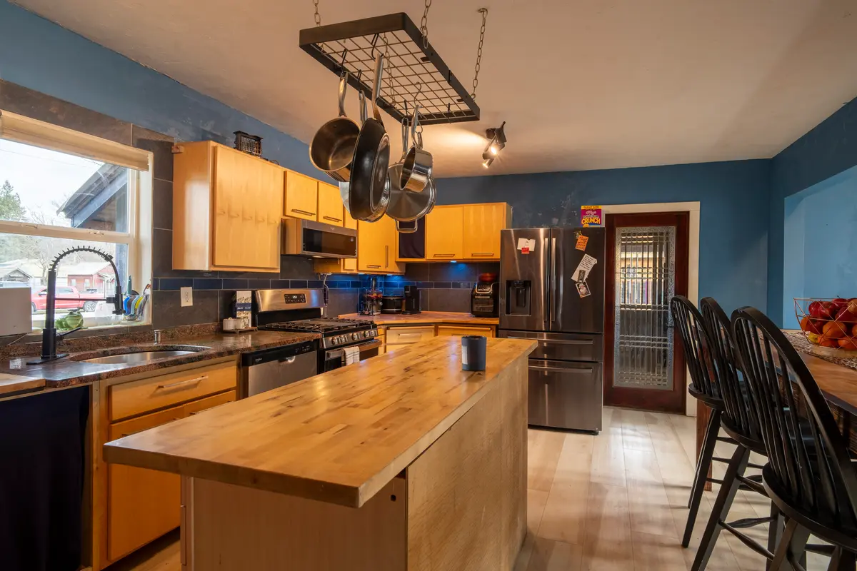 Kitchen remodeling by Munro Residential