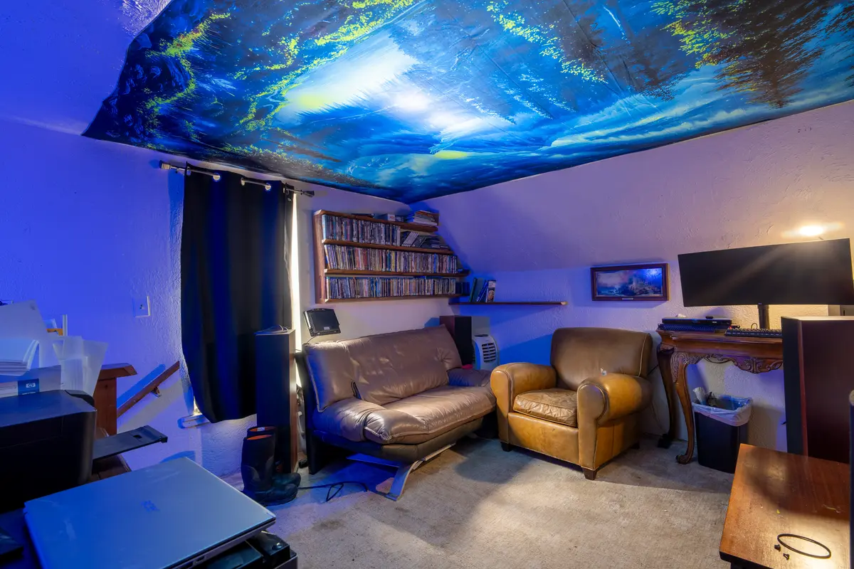 Finish carpentry by Munro Residential